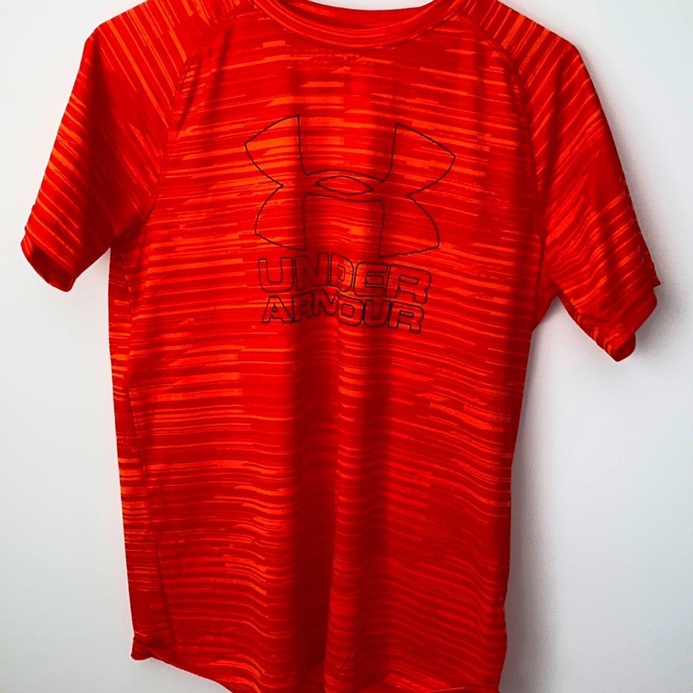 Under Armour Tee.  Youth XL. Orange.